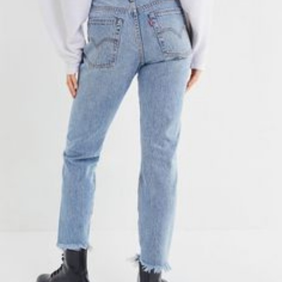 levi's wedgie mom jeans - Picture 2 of 7